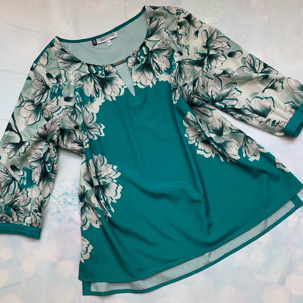 Jennifer Lopez green emerald  floral blouse - Picture 2 of 8